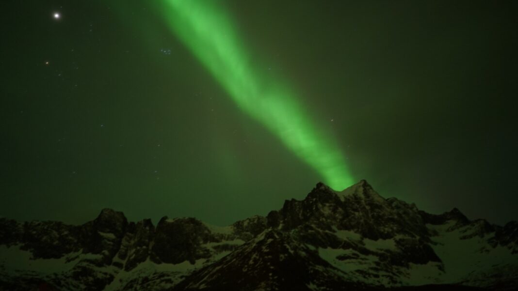 Aurora Boreale: La Danza Luminosa che Incanta i Cieli del Nord Aurora Boreale: La Danza Luminosa che Incanta i Cieli del Nord